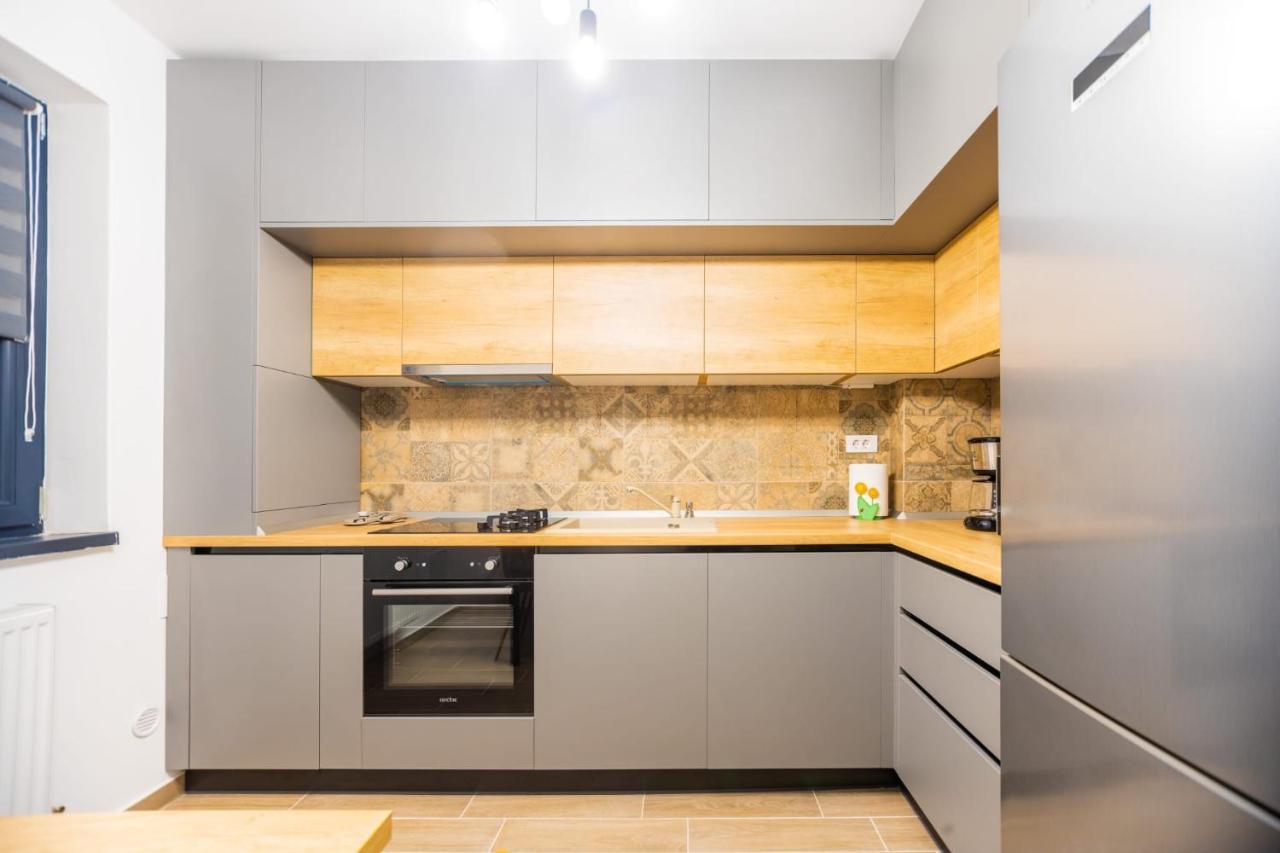 Brigitte Apartment Braşov Esterno foto